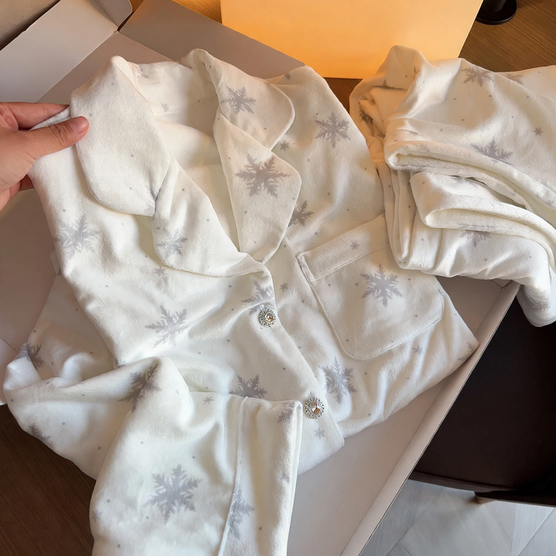 Damen-Pyjama mit Schneeflocken-Muster, Insel-Fleece