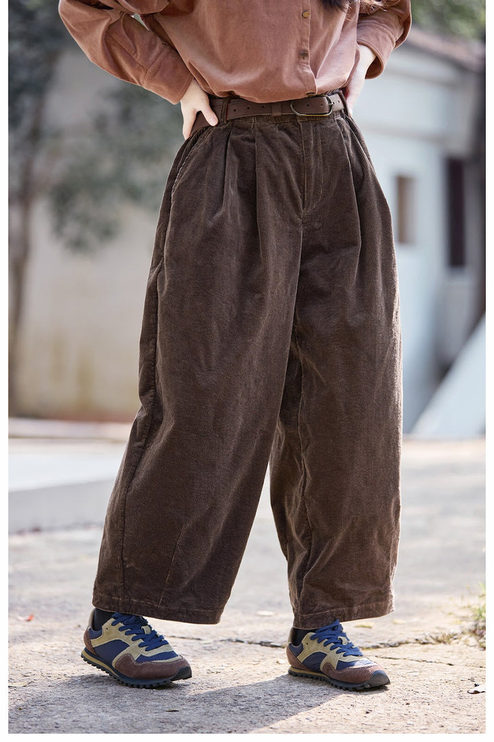 Kord-Karottenhose in Kastanienbraun