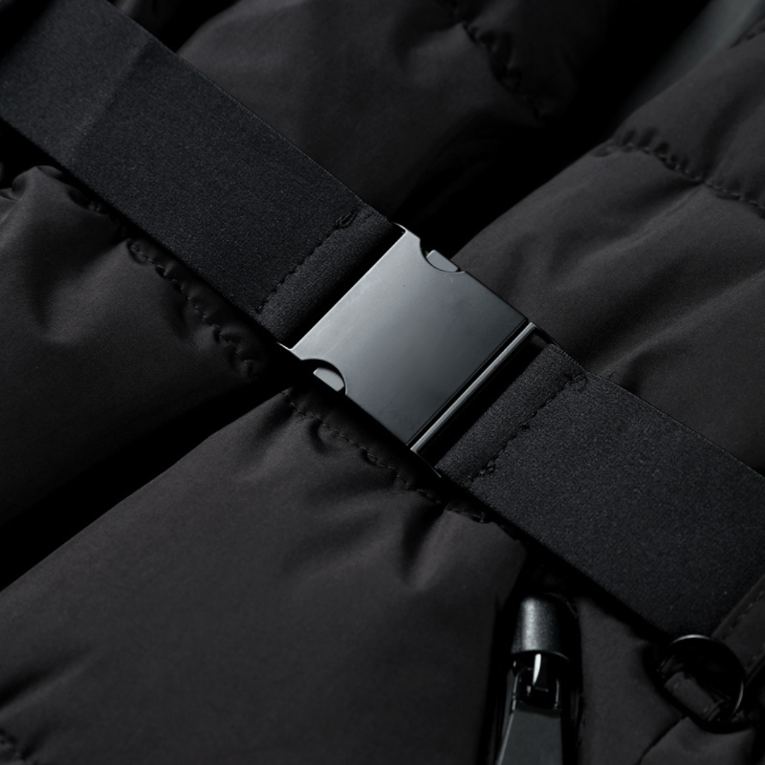Drune | Schwarze Wasserdichte Gesteppte Jacke mit Hohem Kragen und Gürtel