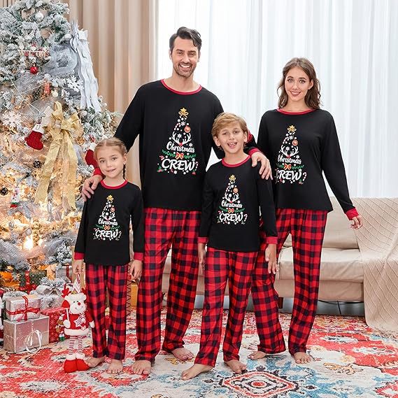 Weihnachtliches Hausanzug-Set für die ganze Familie