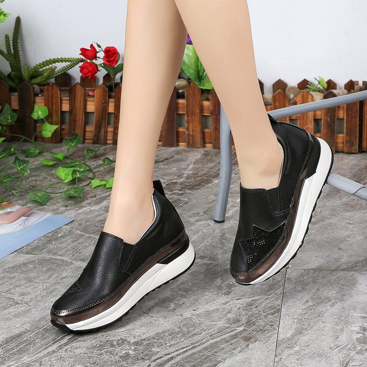 Damen Slip-On Sneakers mit glitzerndem Obermaterial und komfortabler Sohle Drune