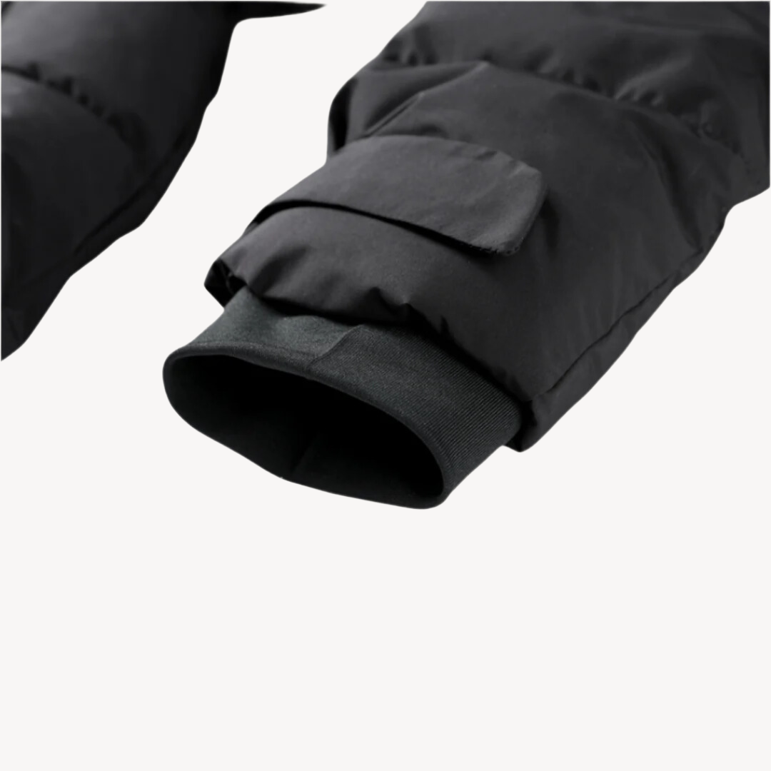 Drune | Schwarze Wasserdichte Gesteppte Jacke mit Hohem Kragen und Gürtel