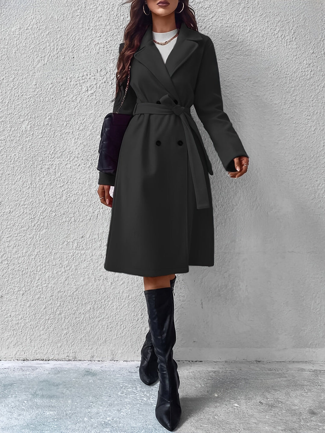 Drune | stilvolle lange Damenjacke mit Bindegürtel und Knopfdetails