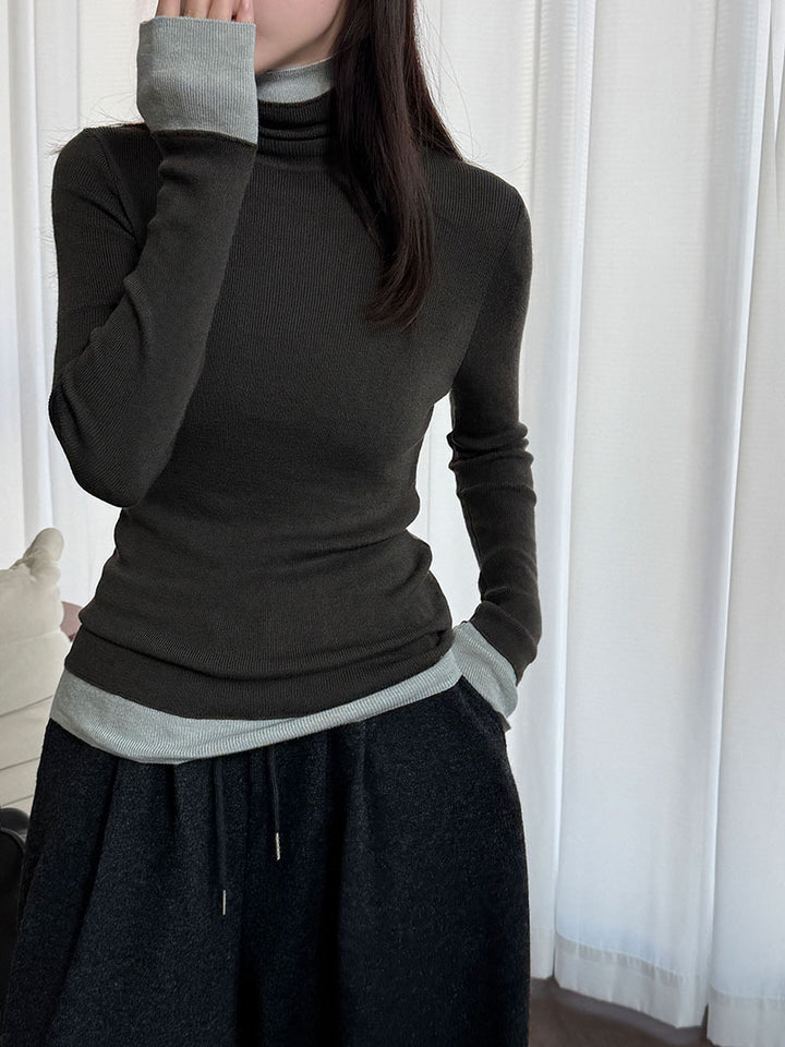 Damen-Strickpullover mit Stehkragen und Kontrastdetails