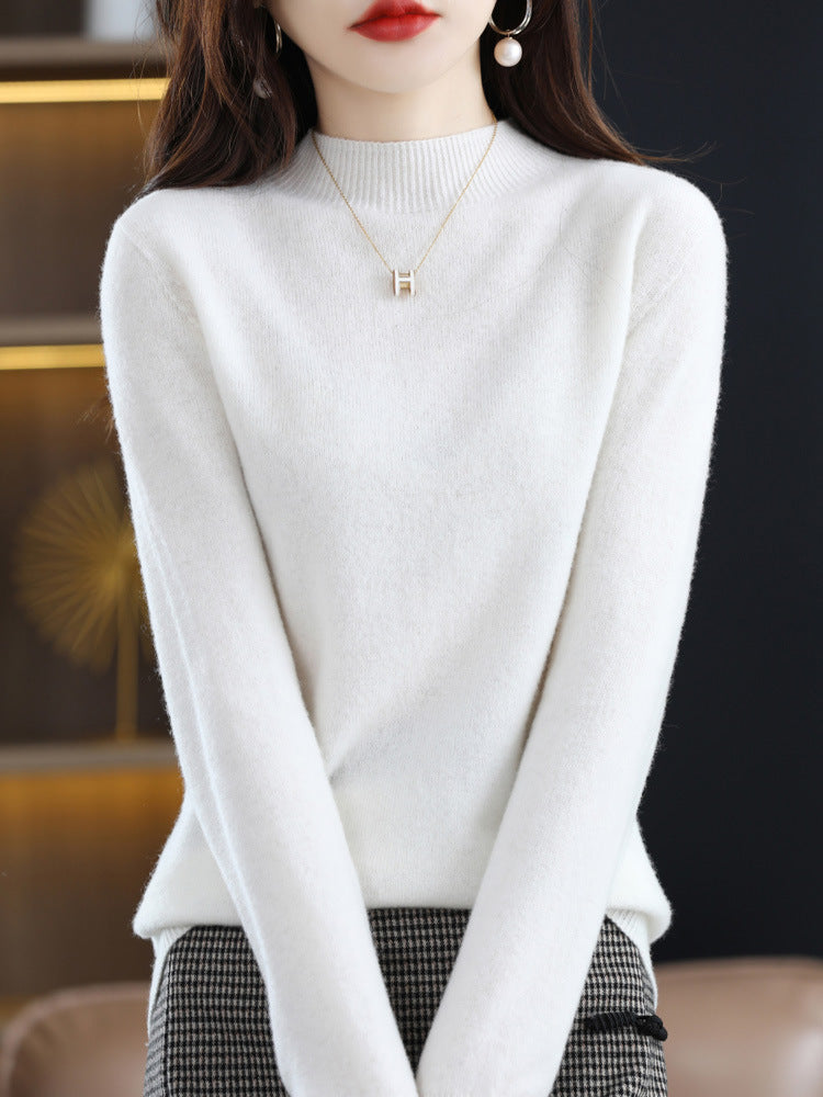 Wollpullover mit Rollsaum und Stehkragen