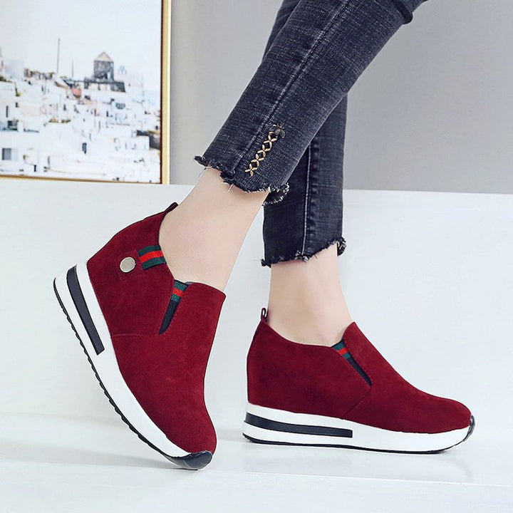Damen Wedge-Sneaker mit modernem Slip-On-Design und bequemer Sohle Drune