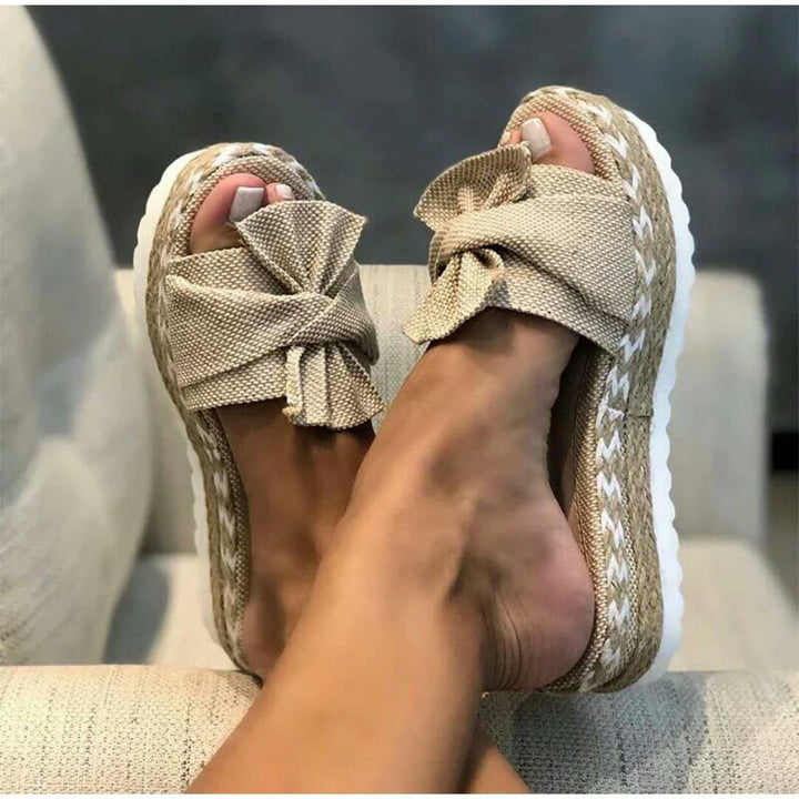 Damen Wedge-Pantoletten mit dekorativer Schleifen-Applikation und bequemer Sohle Drune