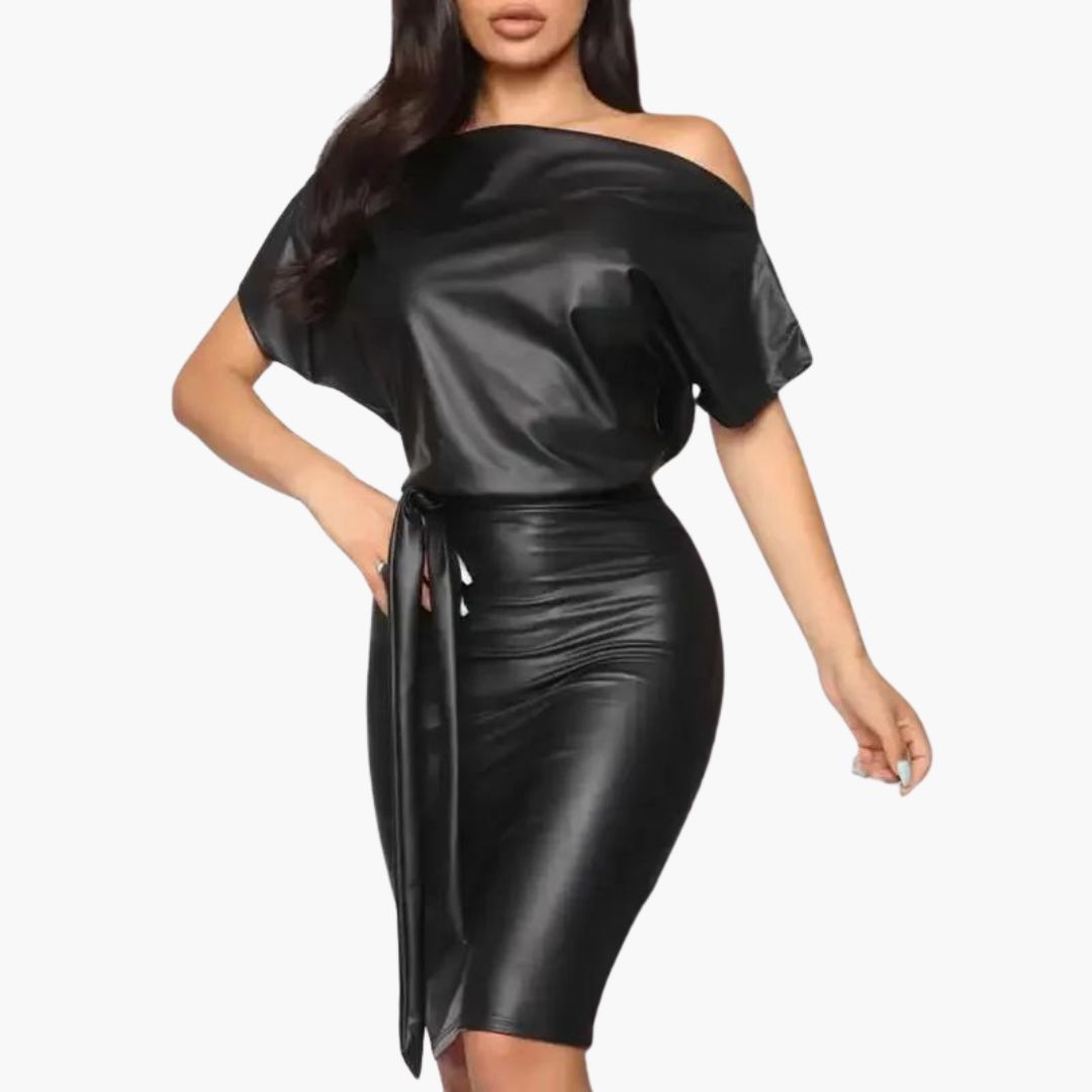 Drune | Schulterfreies Kleid aus Kunstleder