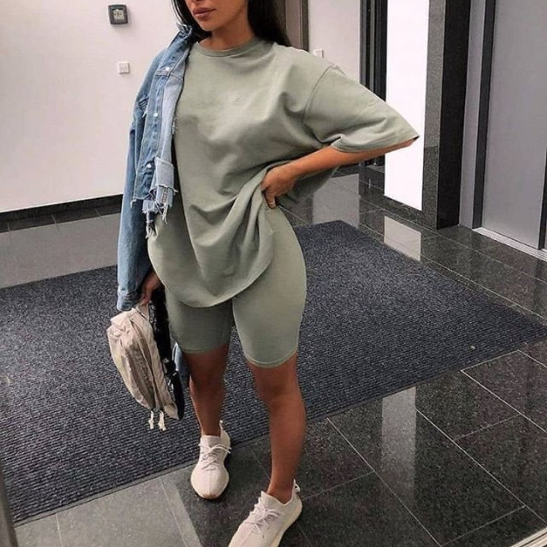 Damen Sportliches Zweiteiliges Set mit T-Shirt und Shorts Drune