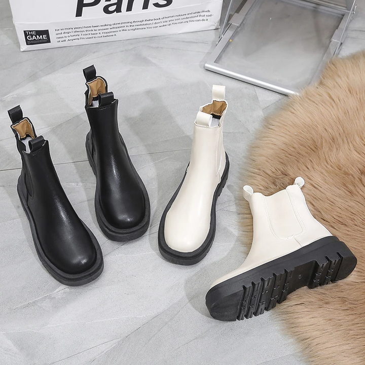 Drune | Damen Chelsea Boots mit Elastischen Seiten und Zugschlaufen