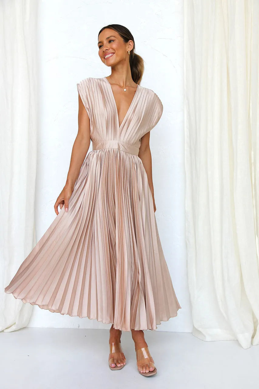 Drune | Faltendes Plunge Midi Kleid