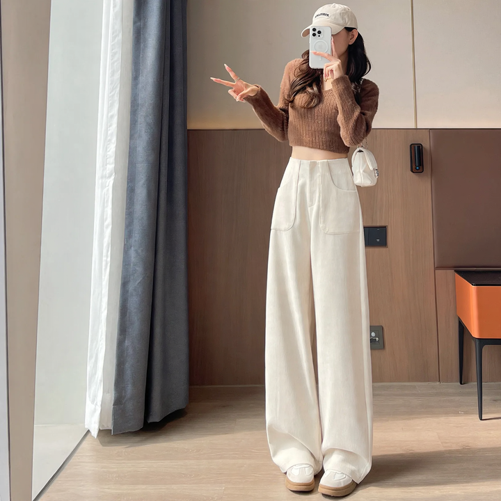 Gefütterte Cord-Stoffhose mit weitem Bein