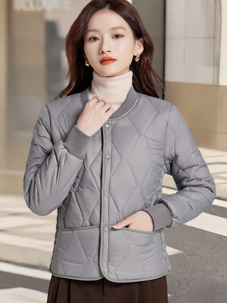 Kurze Damen Winterjacke mit Lammfleece-Futter