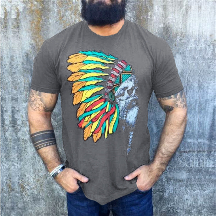 Herren T-Shirt mit auffälligem Totenkopf- und Federschmuck-Print Drune