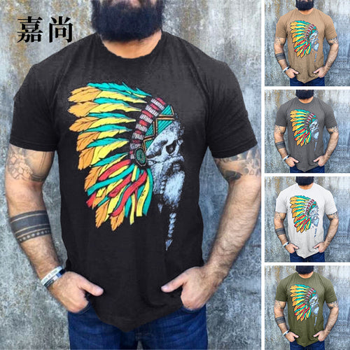 Herren T-Shirt mit auffälligem Totenkopf- und Federschmuck-Print Drune