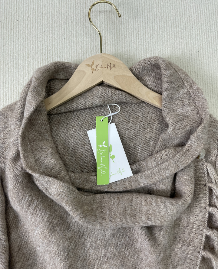 Drune | Pullover mit Fransen und V-Ausschnitt