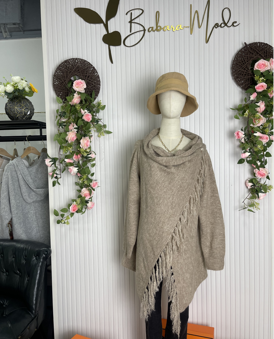 Drune | Pullover Mit Fransen Und V-Ausschnitt Design