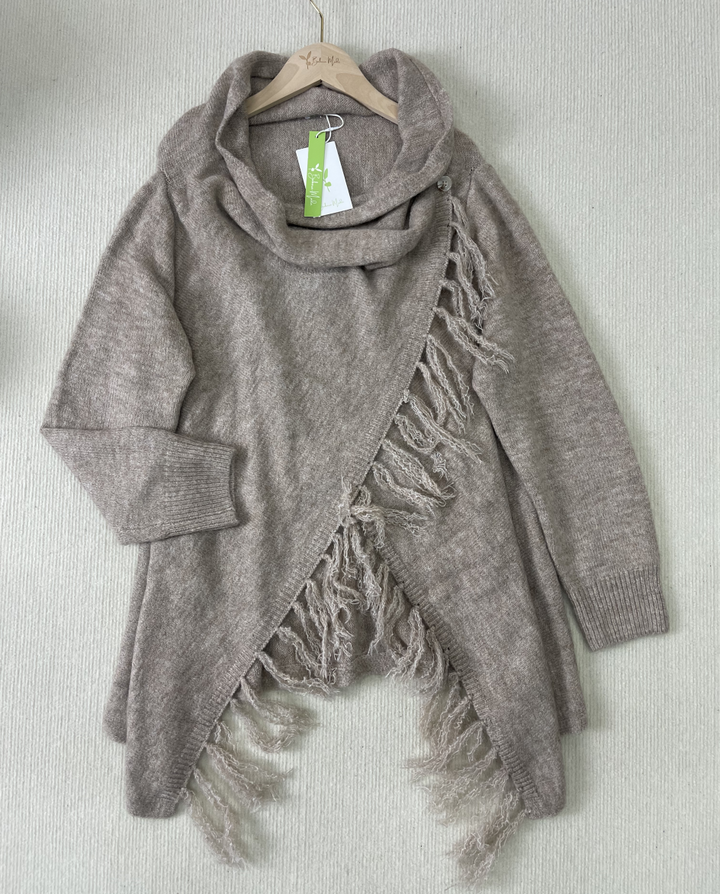 Drune | Pullover mit Fransen und V-Ausschnitt