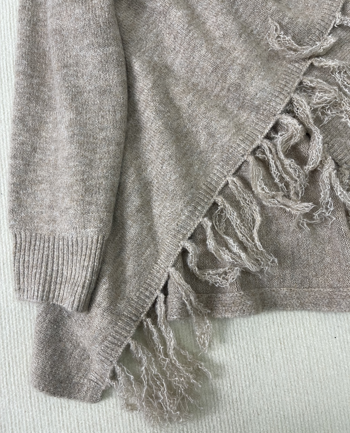 Drune | Pullover Mit Fransen Und V-Ausschnitt Design