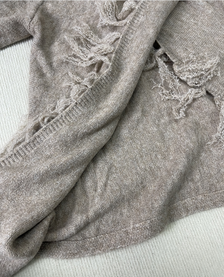Drune | Pullover Mit Fransen Und V-Ausschnitt Design