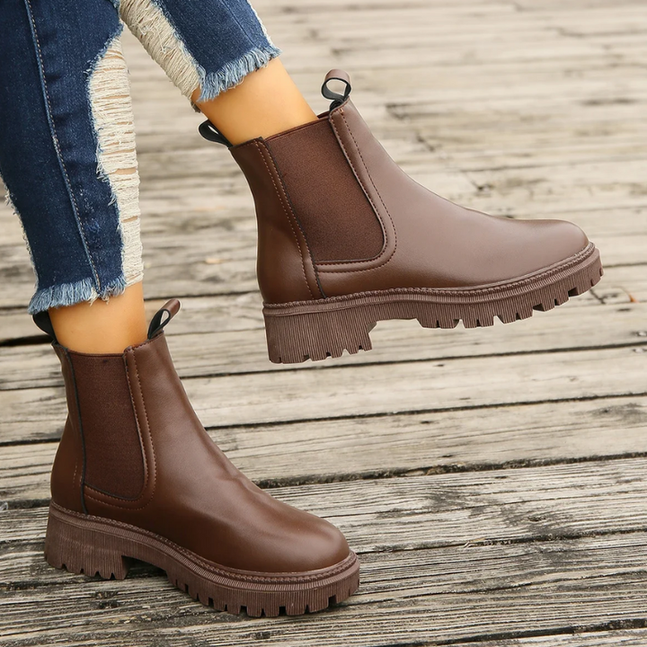 Drune | Damen Chelsea Boots aus Leder mit Zugschlaufen
