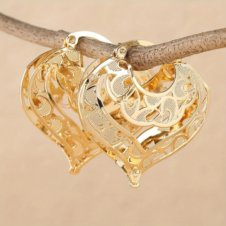 Drune | 14kt Gold Romantische Herzförmige Creolen