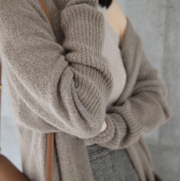 Damen leichter und eleganter Strickmantel mit tiefem V-Ausschnitt und praktischen Taschen Drune