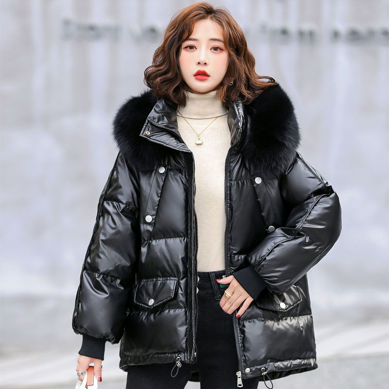 Kurze Damen-Steppjacke mit Kunstfellkragen