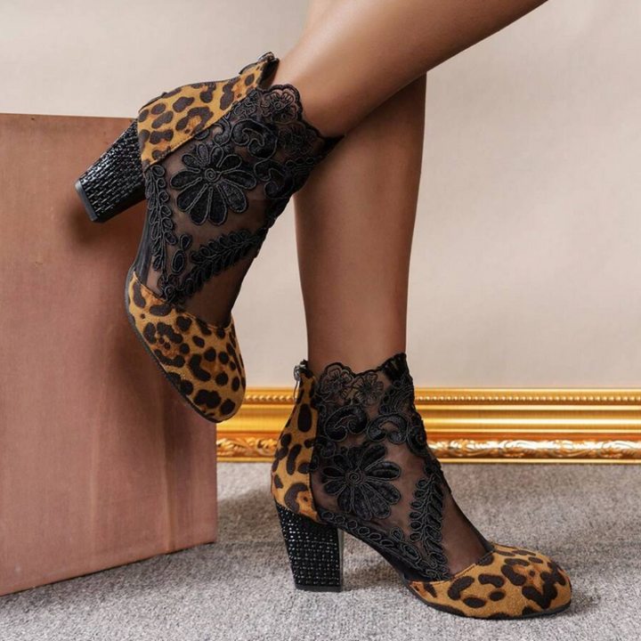 Drune | Bestickte High-Heel-Stiefel - Trendy Footwear