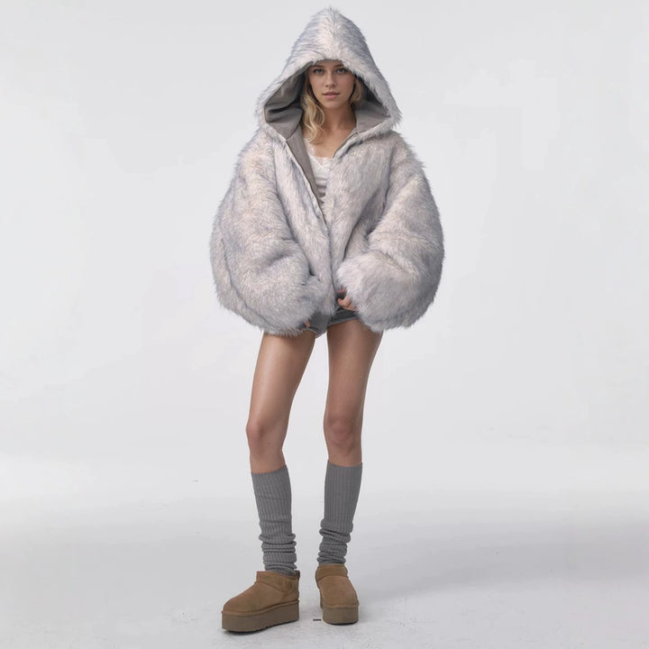 Wendbare Kapuzenjacke aus Wildlederimitat und Kunstfell