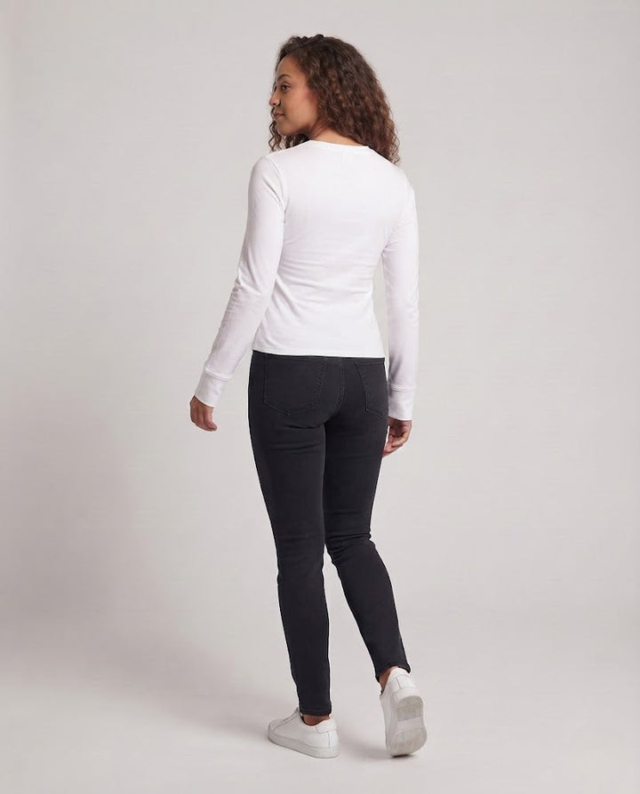 Damen Enganliegendes Cropped-Langarmshirt mit Statement-Print Drune