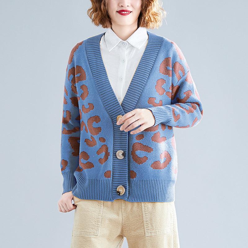 Damen Grobstrick Cardigan mit modernem Leopardenmuster und praktischen Knopfdetails Drune