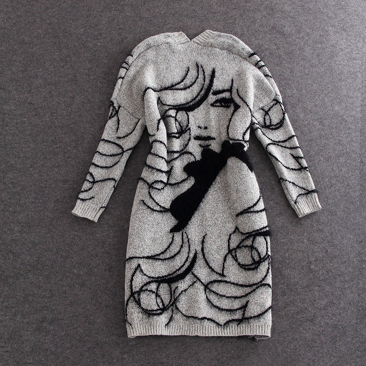 Damen Strickkleid mit künstlerischem Design und eleganter Silhouette Drune