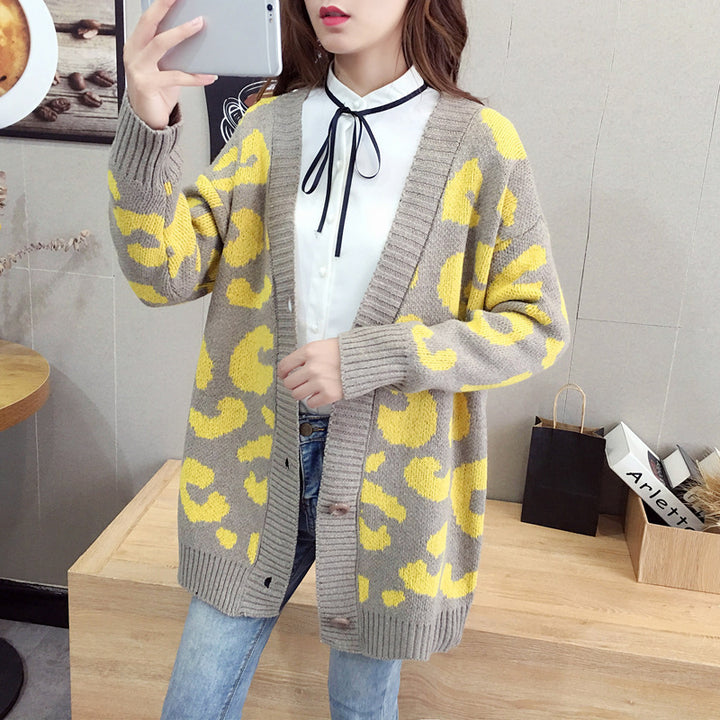 Damen Grobstrick Cardigan mit modernem Leopardenmuster und praktischen Knopfdetails Drune