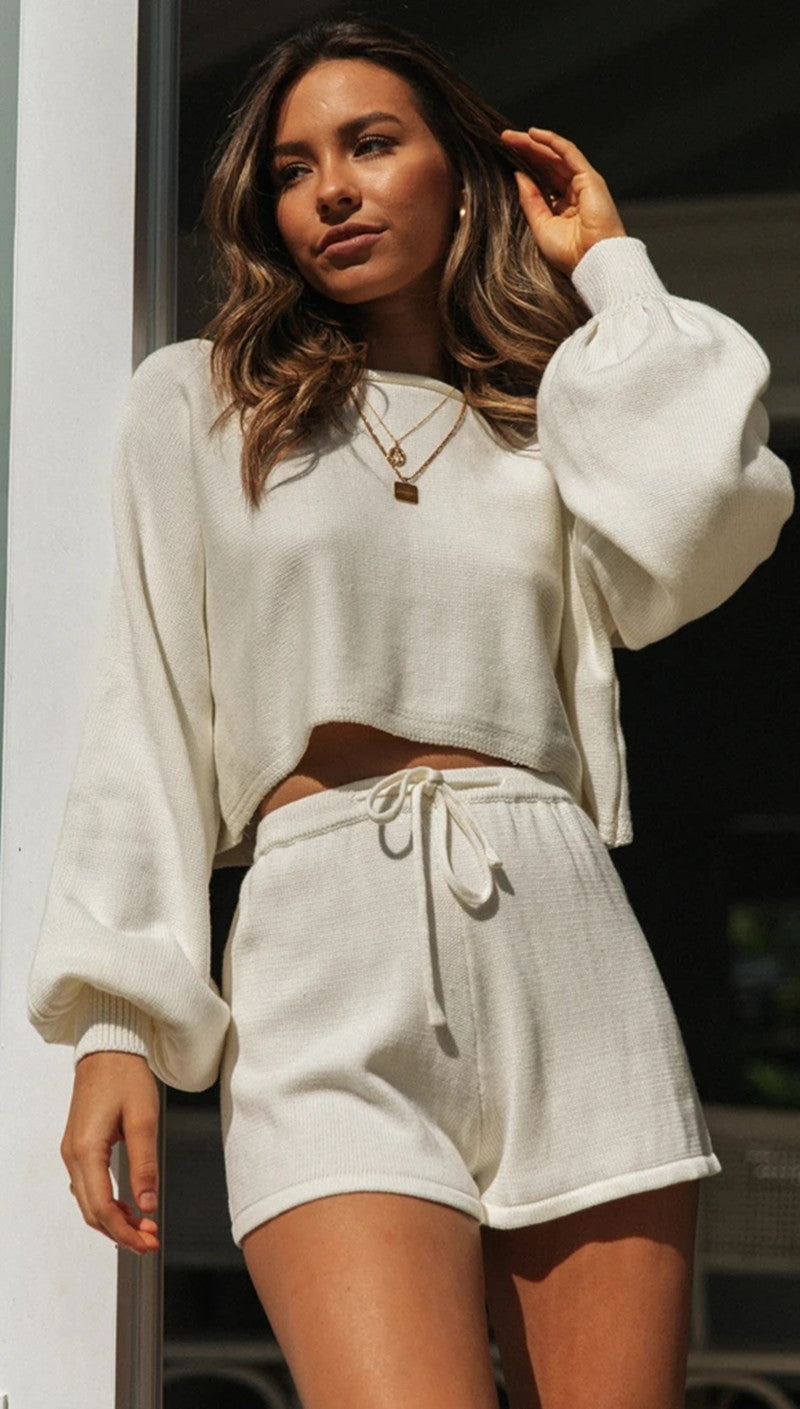Damen lässiges Freizeit-Set mit cropped Pullover und Shorts Drune