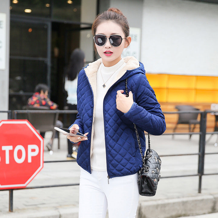 Kurze Damen-Steppjacke mit Lammfleece-Futter