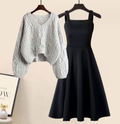 Drune | Zweiteiliges Satz Bestehend Aus Einem Hochwertigen Cross Strickpullover und Einem Eleganten Kleid