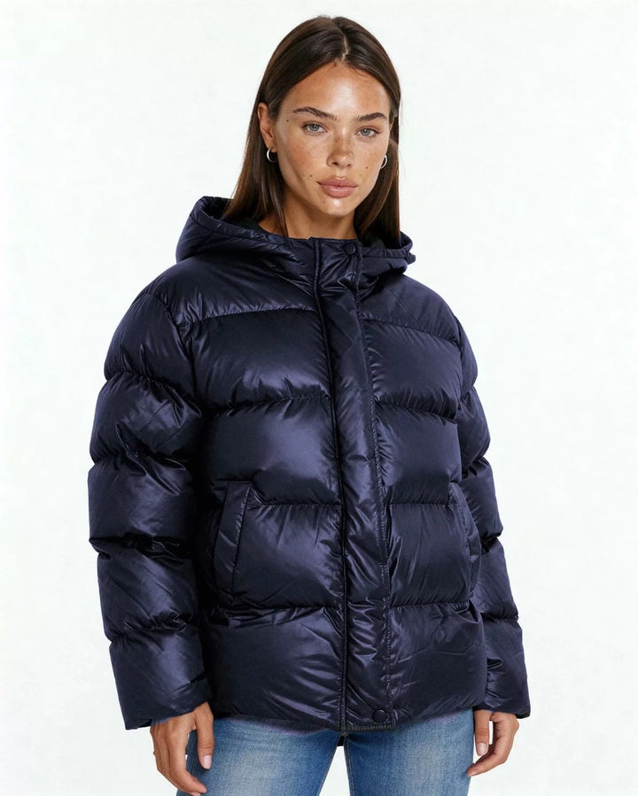 Gefütterte Damen-Kapuzenjacke im modernen Stil