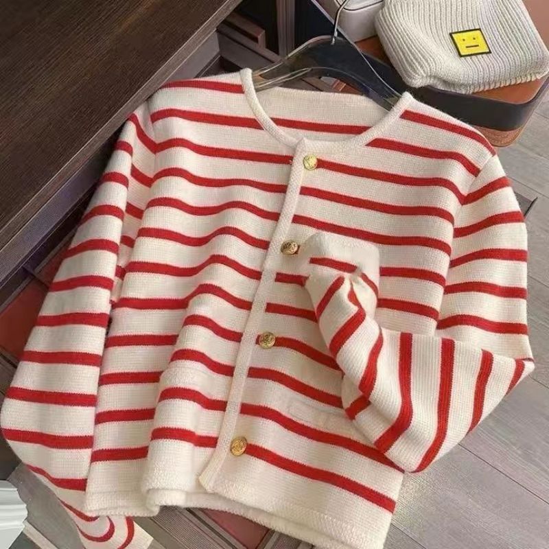 Drune | Cozy striped knit sweater for autumnal layered looks