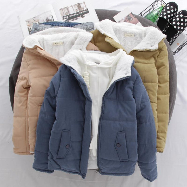Damen nan gesteppte Kapuzen-Kurzjacke mit Teddyfutter, verdecktem Reißverschluss und aufgesetzten Pattentaschen Drune