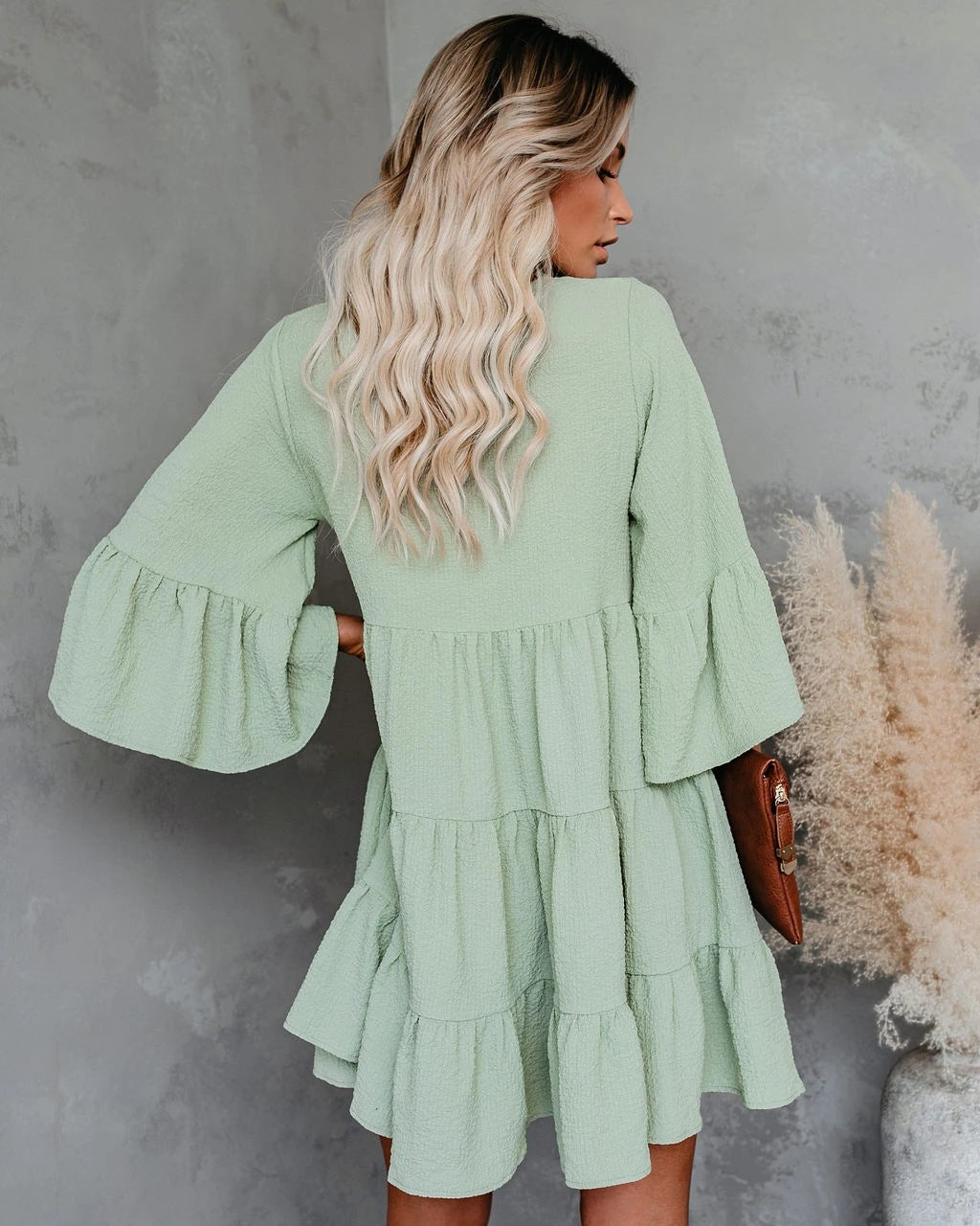 Damen Gestuftes Volantkleid mit V‑Ausschnitt, Quastenband und Glockenärmeln Drune