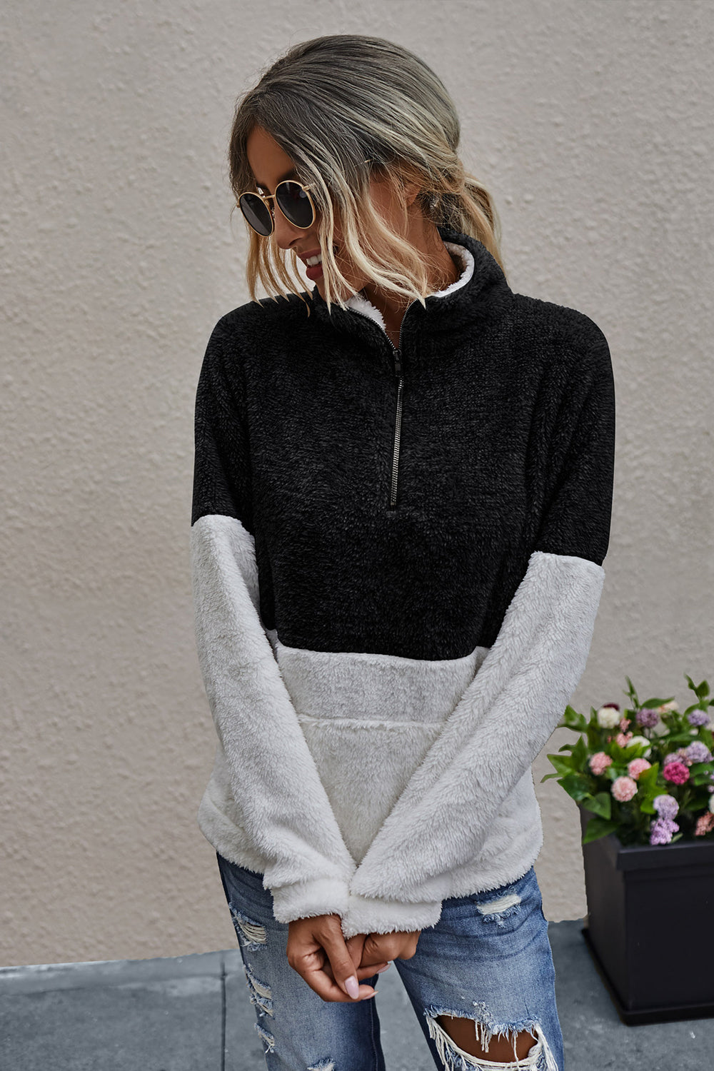 Drune | Eleganter Crop-Top mit Reißverschlusstasche