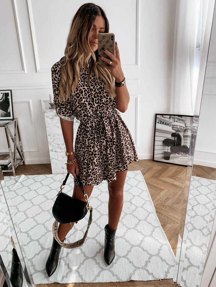 Drune | Wickel vorne Kurzarm Mini Kleid
