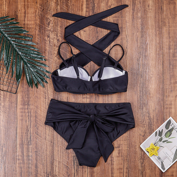 Drune | Hochgeschnittenes Push-Up Bikini-Oberteil mit Kreuzverschluss