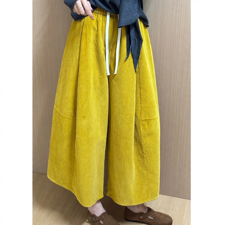 Gefütterte Damen Cordhose, verkürzt