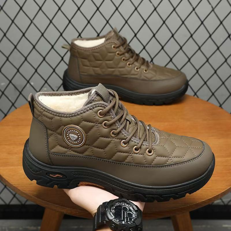 Gefütterte Herren-Winterstiefel mit dicker Sohle