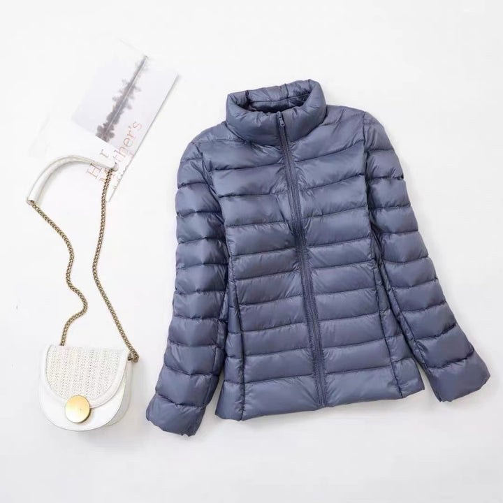 Leichte Damen-Daunenjacke mit Stehkragen, Weißentendaunen
