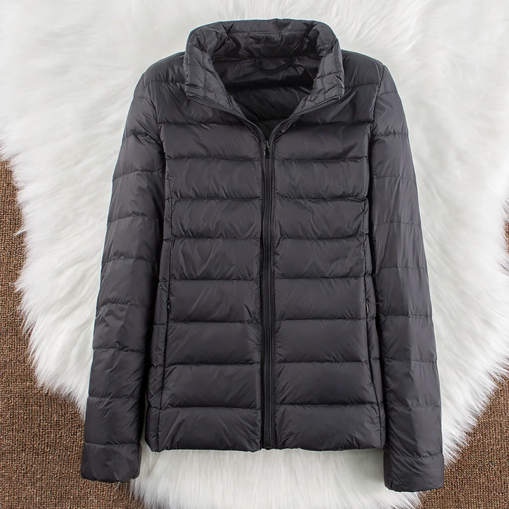 Leichte Damen-Daunenjacke mit Kapuze und Stehkragen