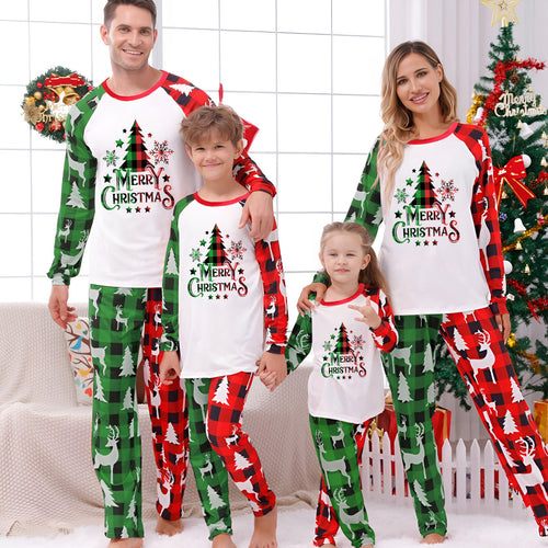 Weihnachts-Schlafanzug-Set für die ganze Familie