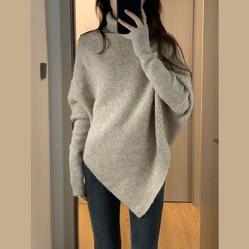 Damen-Rollkragenpullover mit unregelmäßigem Saum